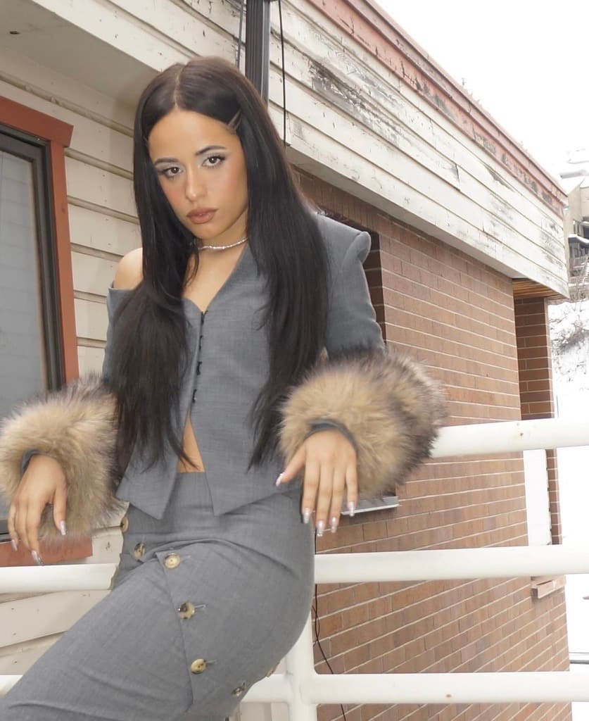 Camila Cabello s’offre une métamorphose coquine