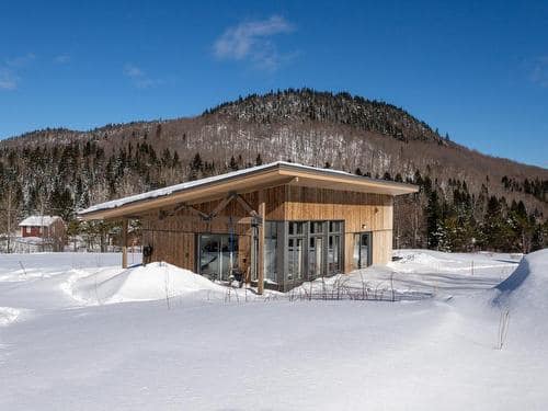 Maison écologique pour 649 900$ à Stoneham