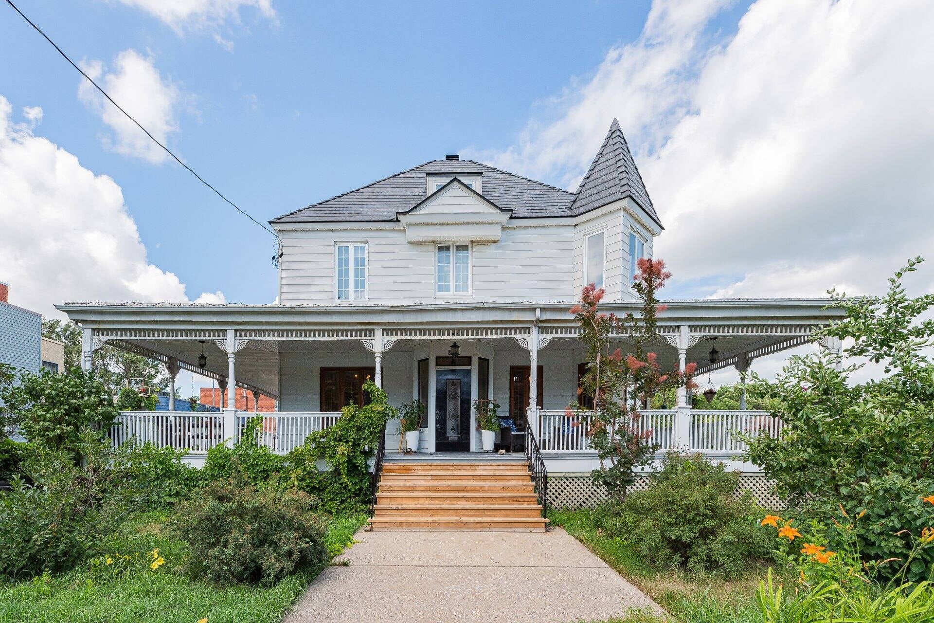 Une charmante maison de 1925 pour 949 000$