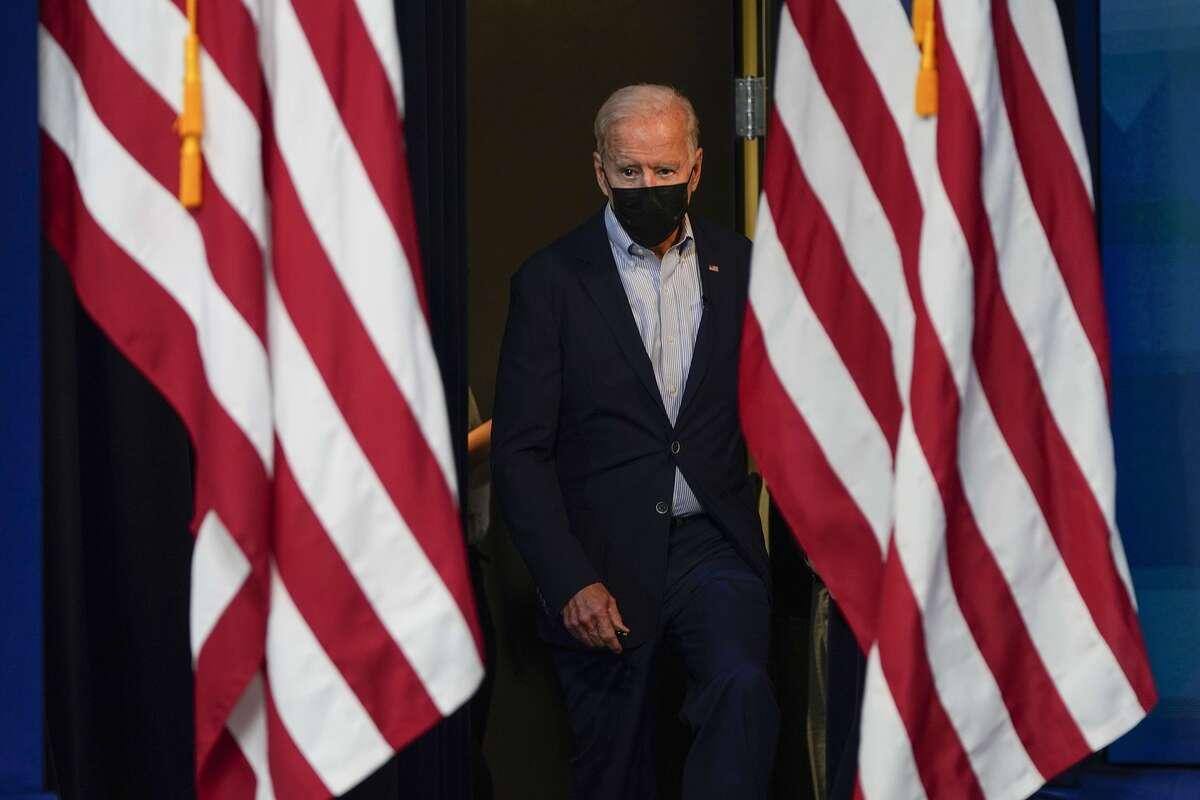 Biden warns of “most potential” attack on Kabul airport within 24-36 hours