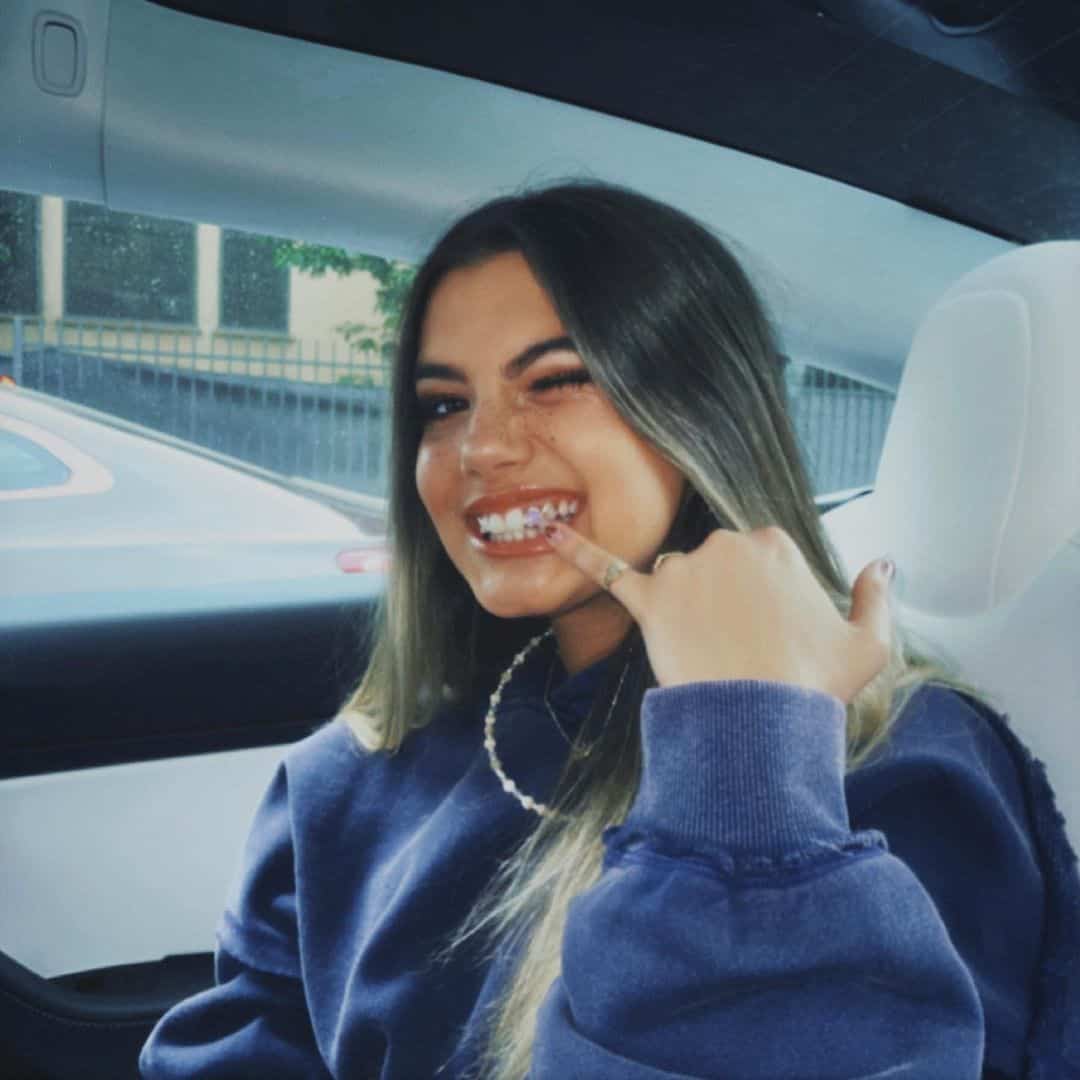 La tendance des bijoux de dents est partout