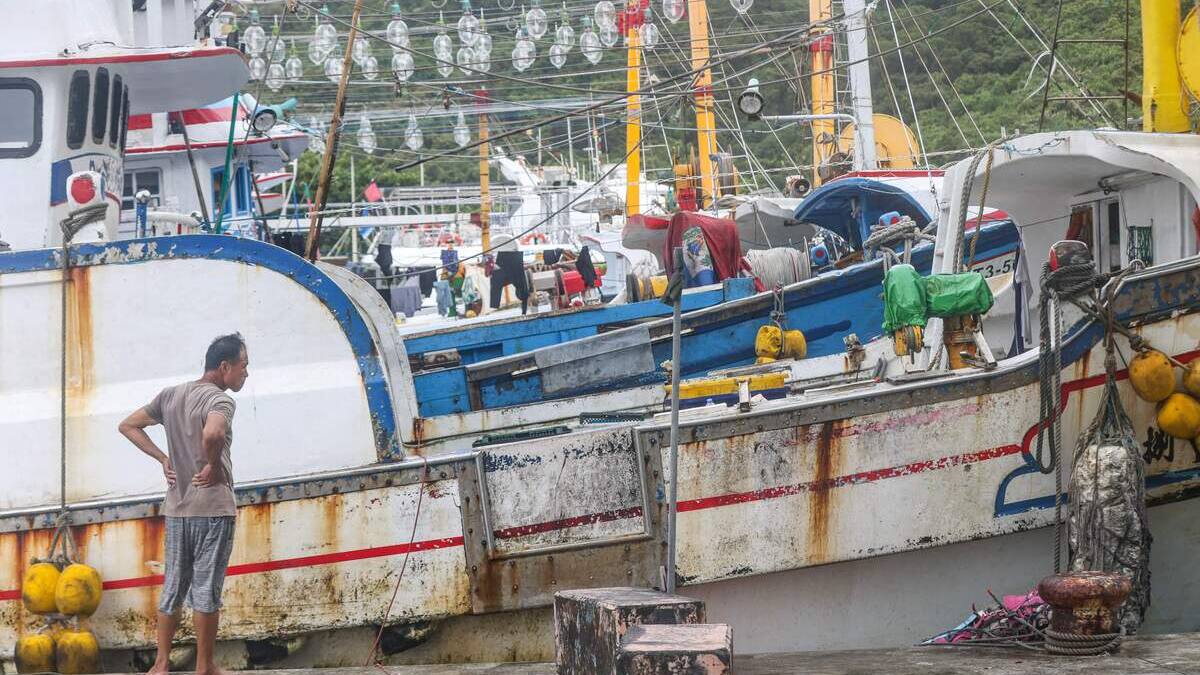Quatre marins toujours disparus après le naufrage d'un cargo au large de Taïwan