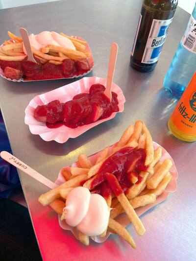 Un currywurst en Curry 36