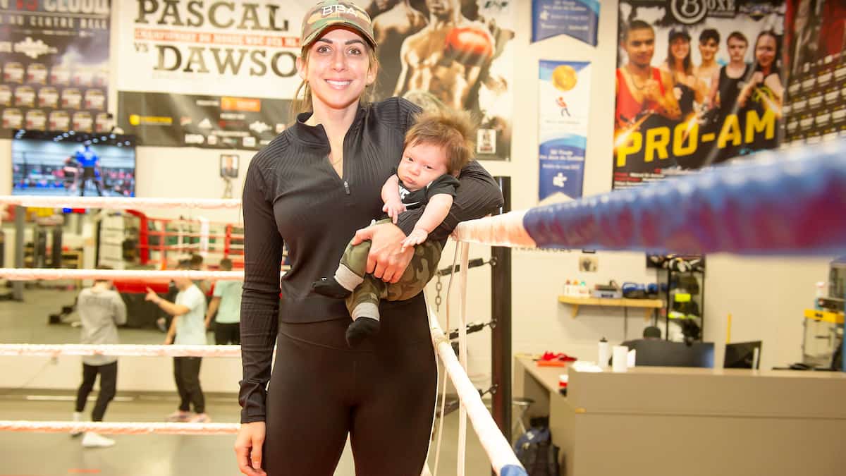 Une médecin québécoise championne de boxe après une paralysie et une grossesse