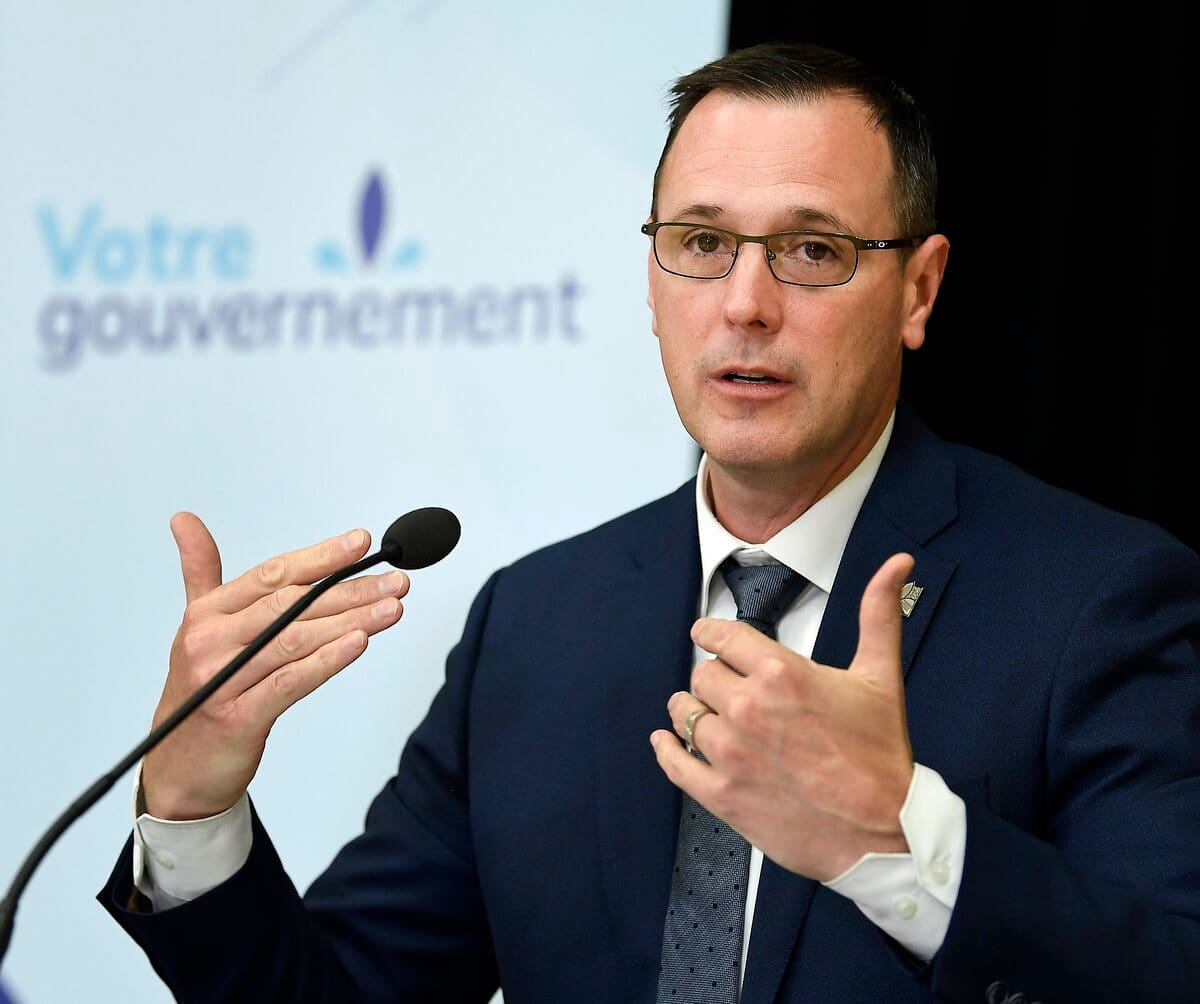 Roberge troublé par les allégations de racisme et de sexisme concernant ...