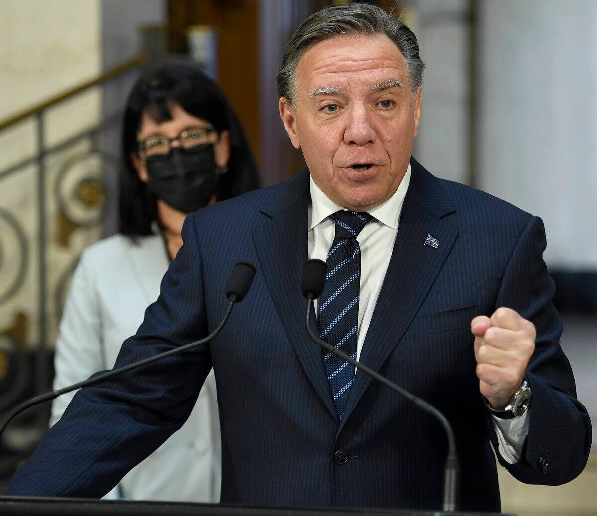 Joyce Echaquan: des excuses r&eacute;clam&eacute;es &agrave; Legault, qui en rajoute