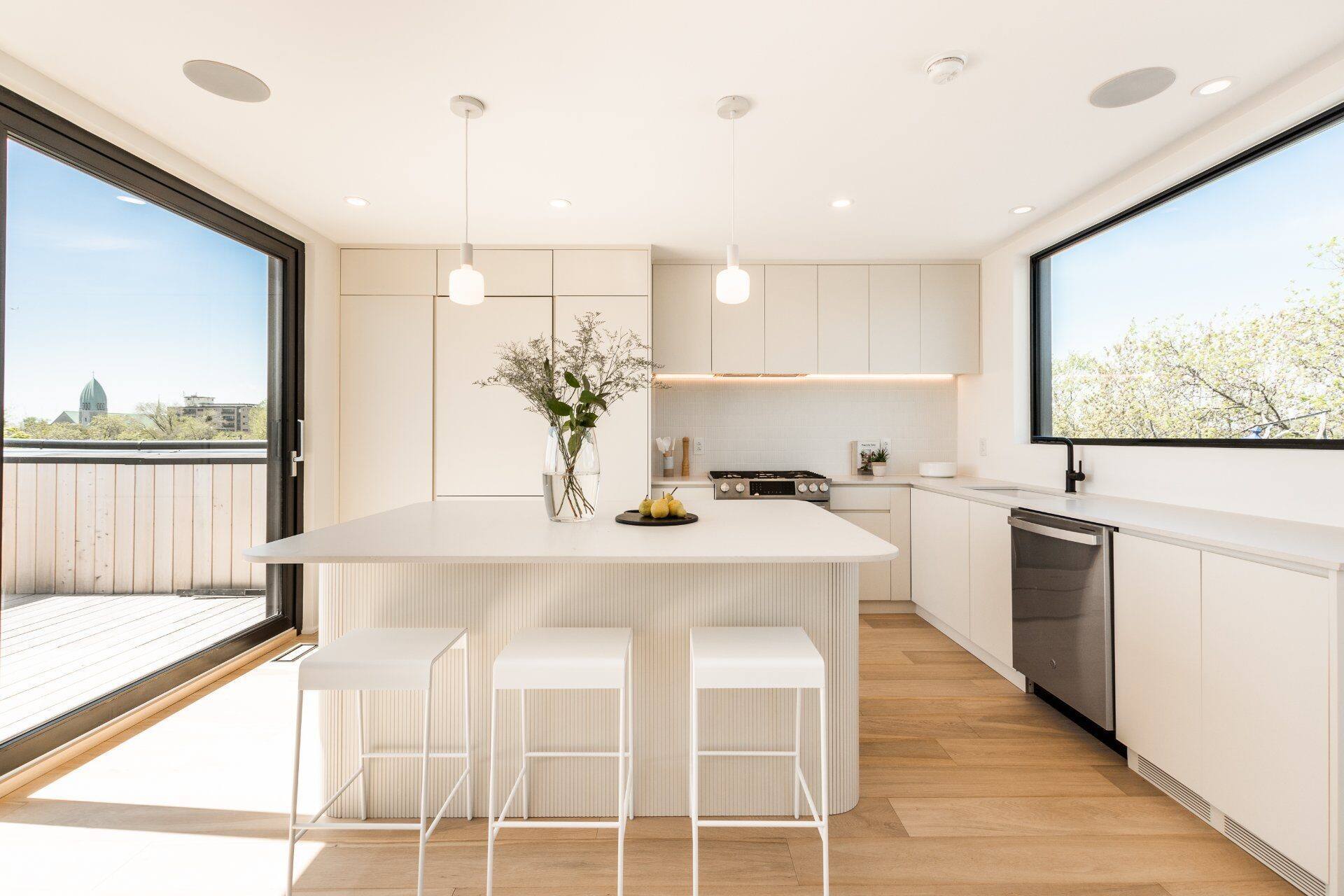 Un condo au design minimaliste pour 1 249 000$