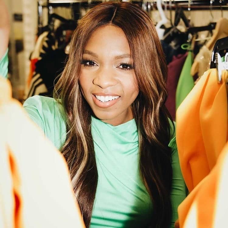 Queenie Clément annonce qu'elle est enceinte 