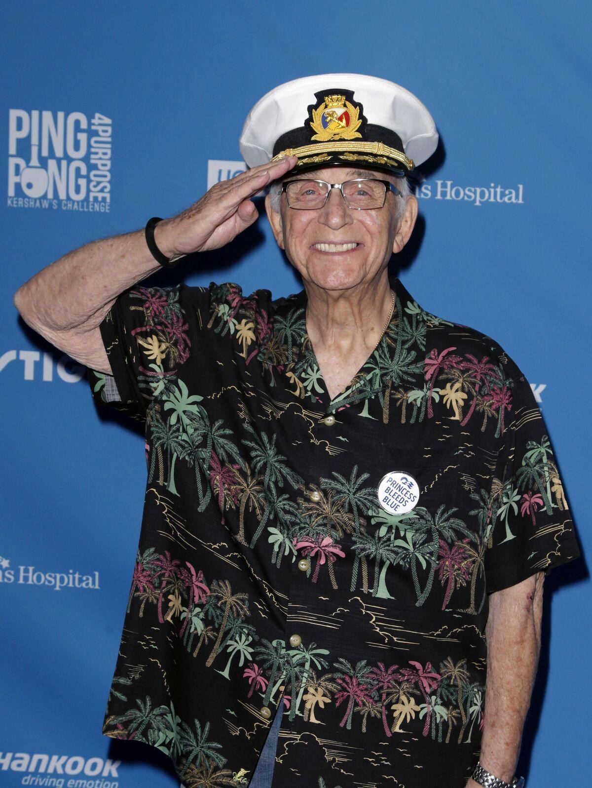Le capitaine de «La croisière s'amuse», Gavin MacLeod, est mort - Vimarsana News