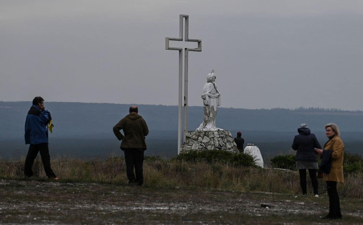 Confusing letters from Russian soldiers found at Isium