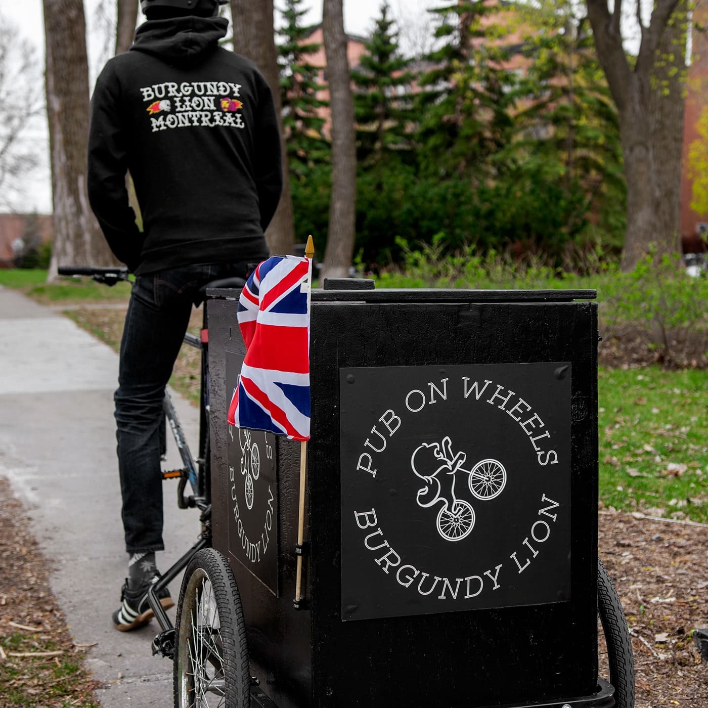 Un pub sur roues qui livre au canal de Lachine