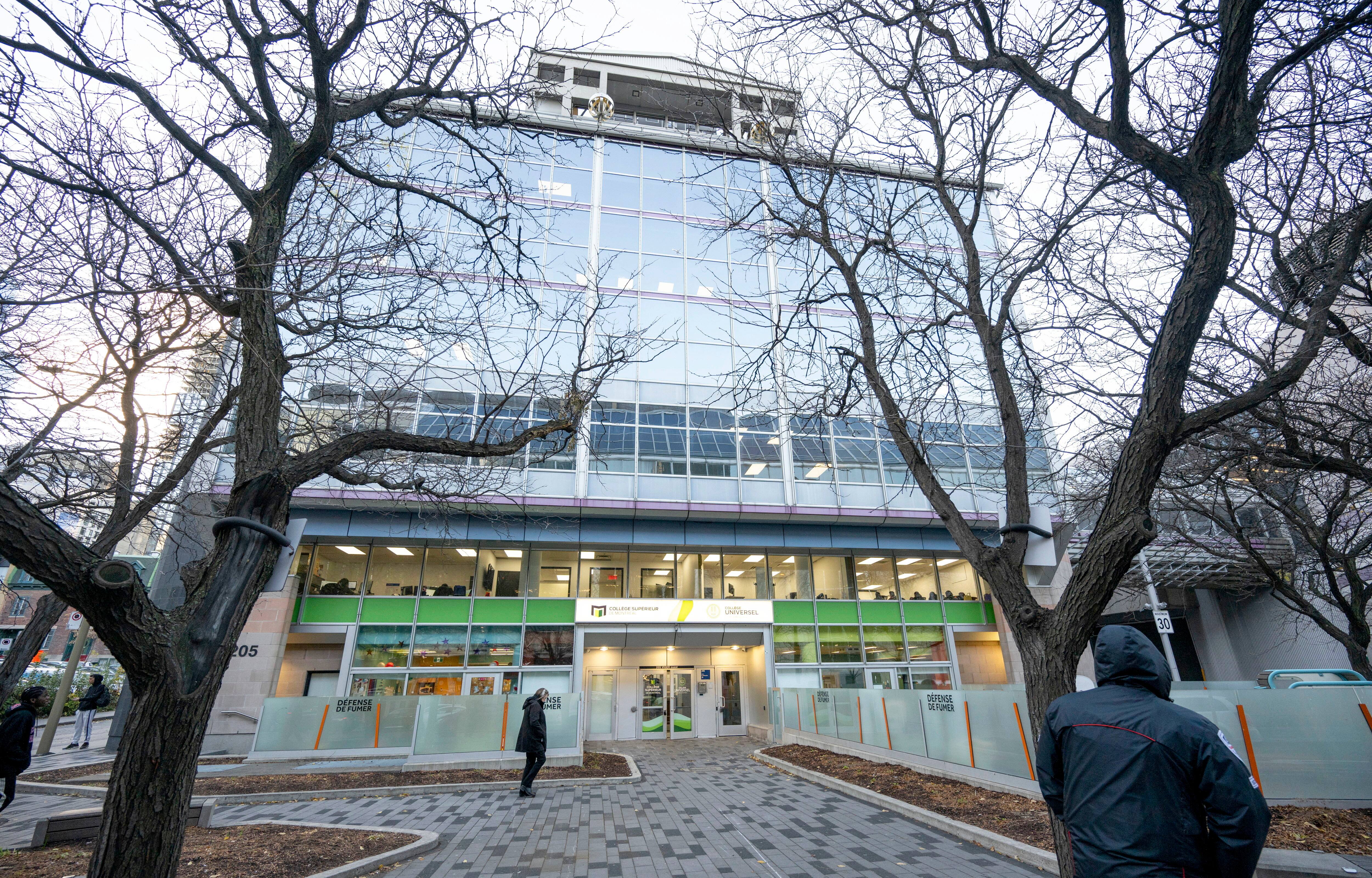 &Eacute;tudiants &eacute;trangers: Qu&eacute;bec enqu&ecirc;te sur 90 dipl&ocirc;m&eacute;s d&rsquo;un coll&egrave;ge priv&eacute; controvers&eacute;