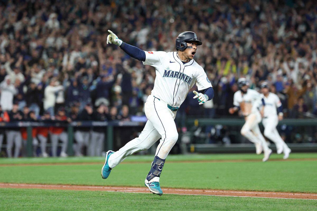 Les Mariners &eacute;liminent les Tigers en 15e manche
