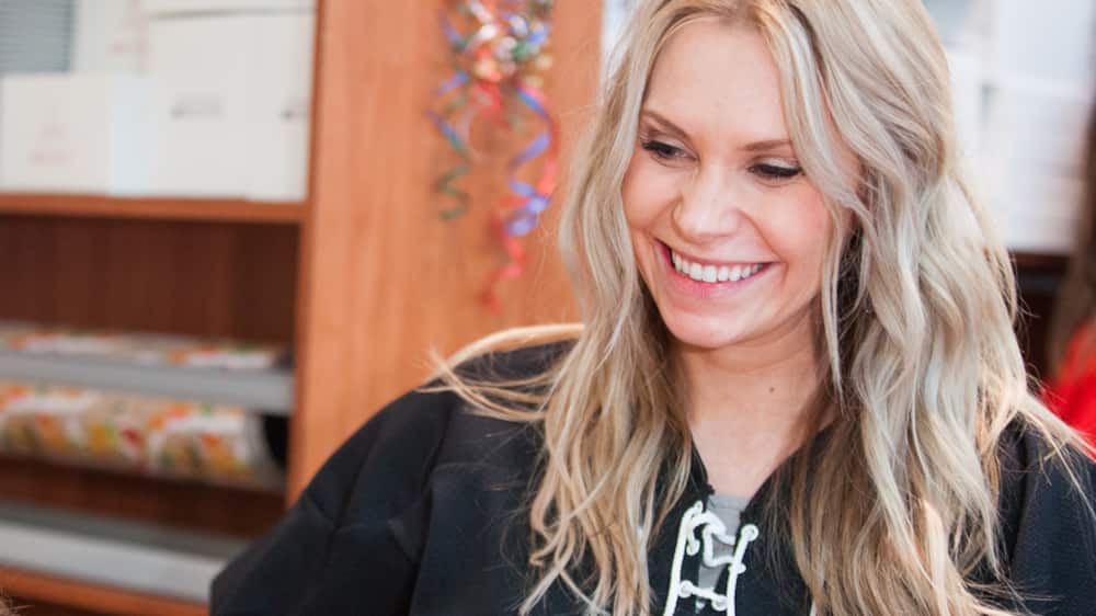 «J’ai pleuré comme un bébé»: l’épouse de Carey Price était très émue après l'échange avec les Sharks