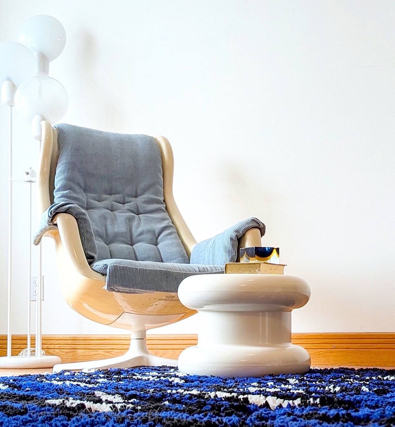 Un d&eacute;cor 100 % de seconde main : les meubles et accessoires bleus pour illuminer n'importe quelle pi&egrave;ce