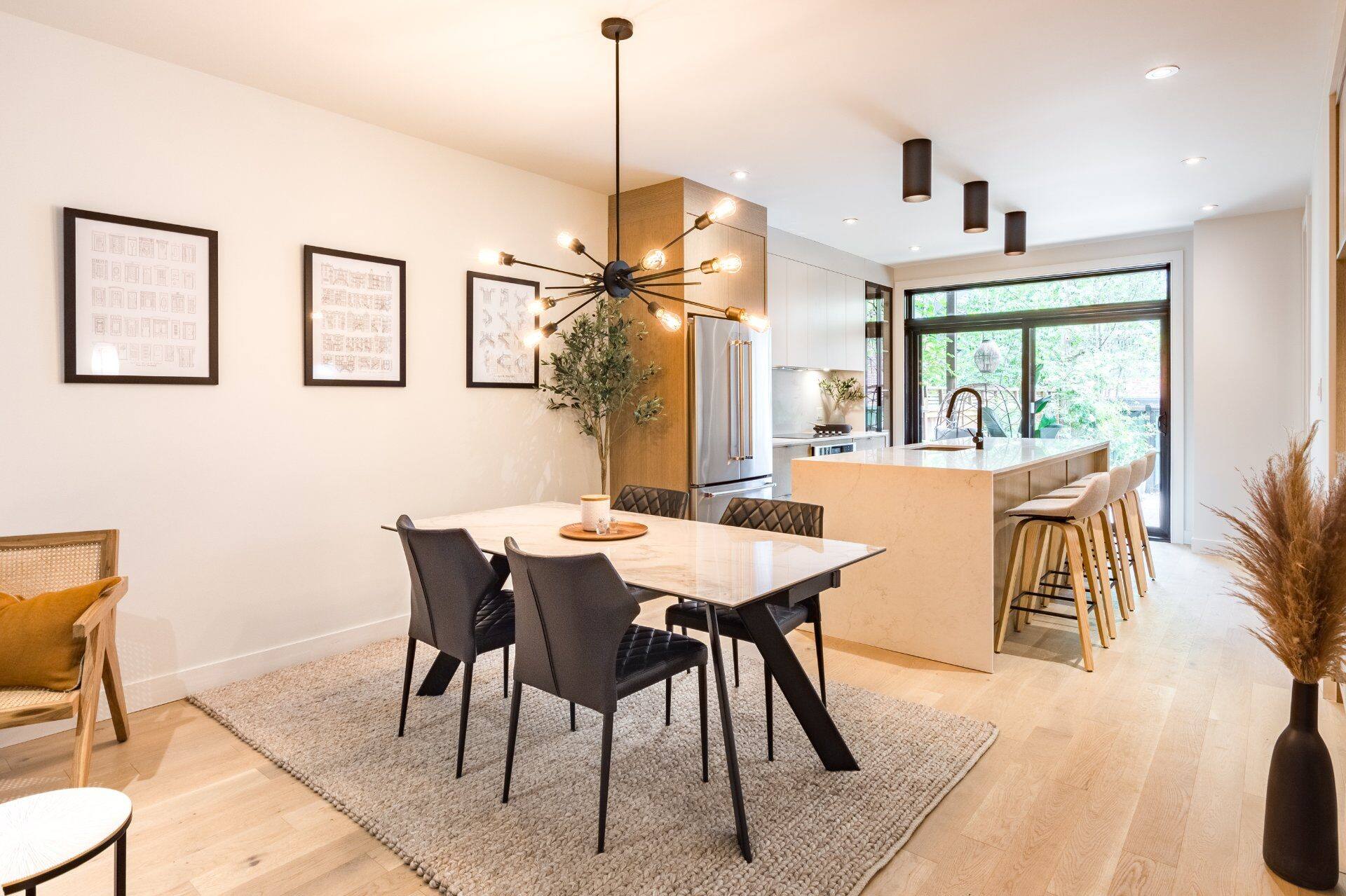 Un grand condo luxueux à vendre pour 1 399 000$