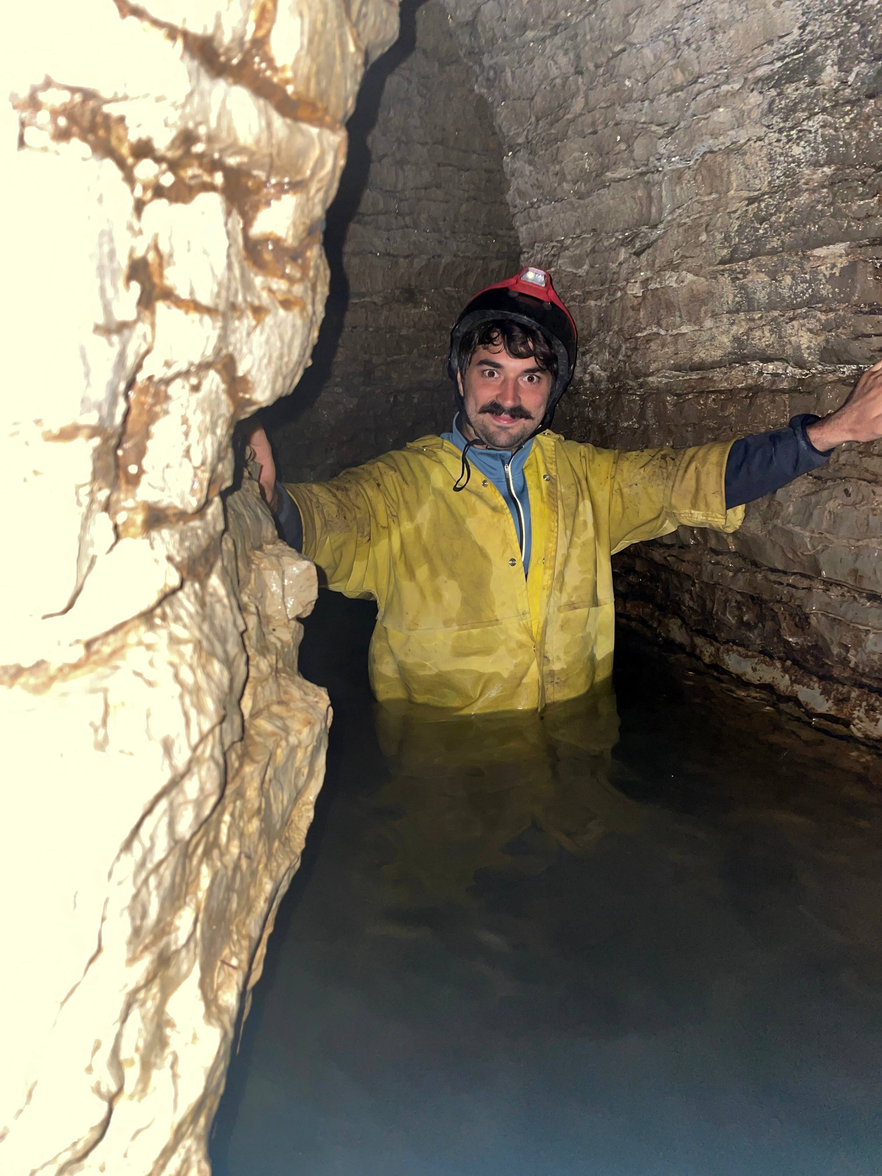 [PHOTOS] Nous avons visité cette fabuleuse grotte d’Anticosti peu ...