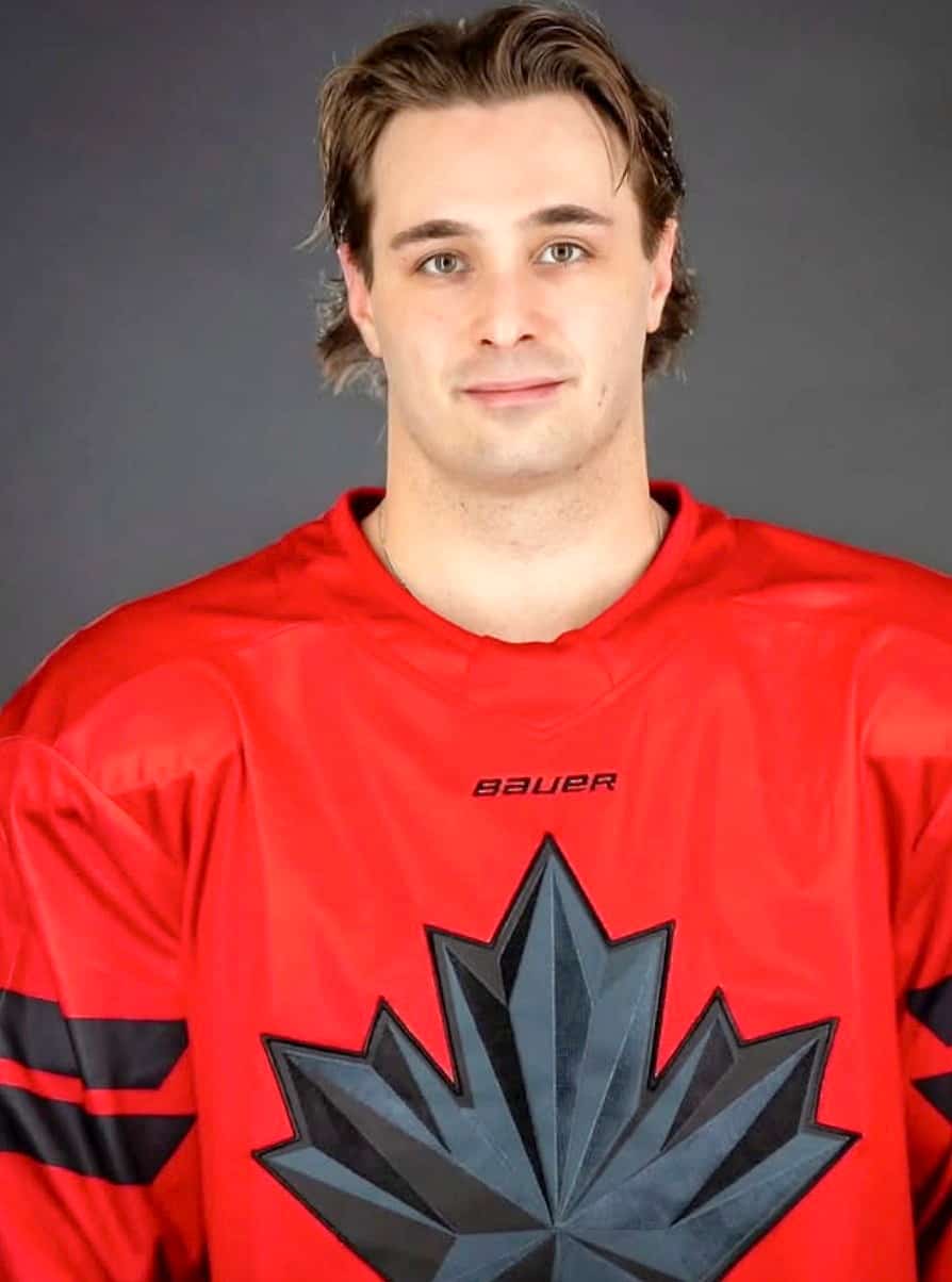Son rêve de coupe Stanley anéanti : l’uniforme rouge qui a apaisé la peine d’un hockeyeur victime d’un grave accident