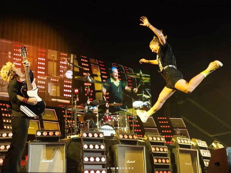 Une Qu&eacute;b&eacute;coise r&eacute;alise un r&ecirc;ve en chantant avec Green Day &agrave; Osheaga