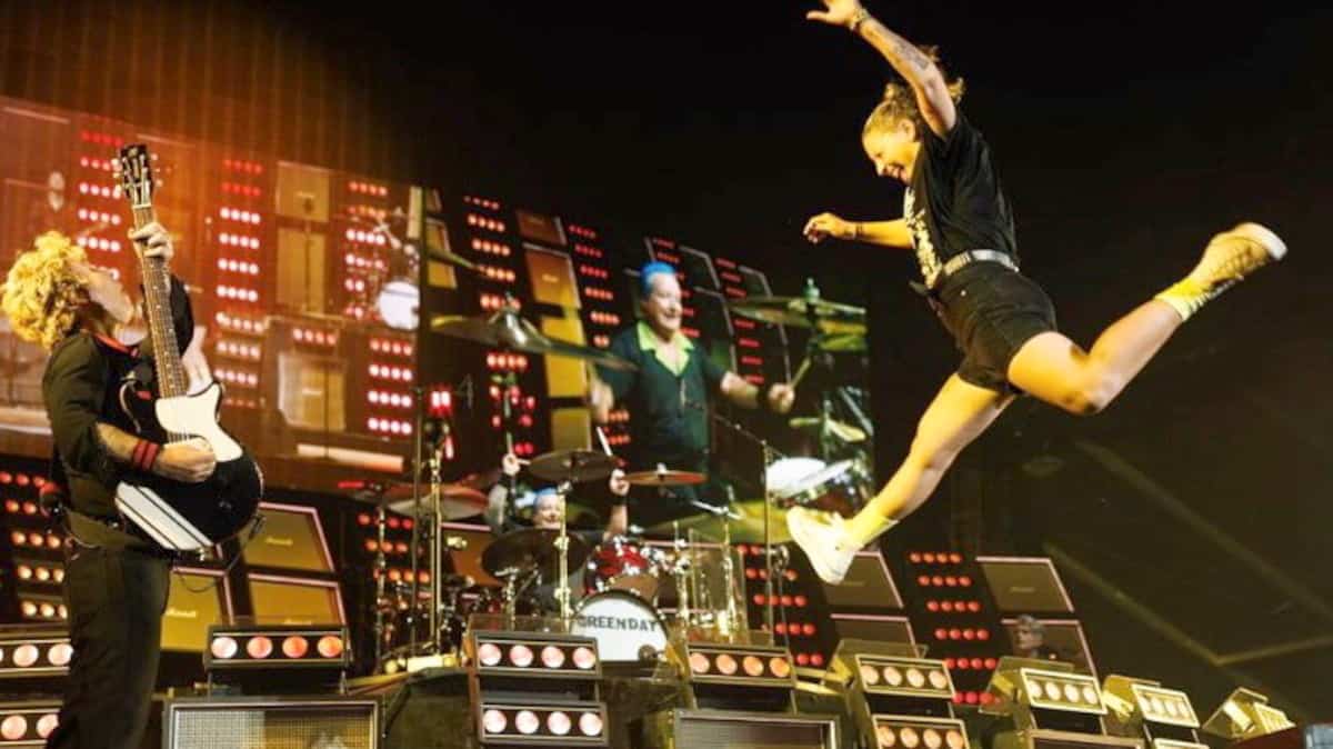 Une Québécoise réalise un rêve en chantant avec Green Day à Osheaga