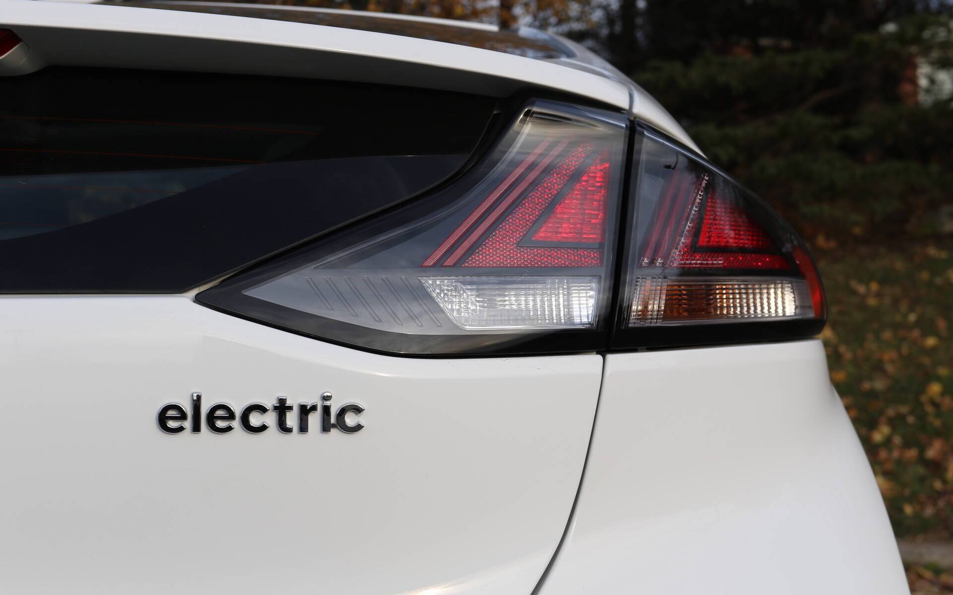 V&eacute;hicules &eacute;lectriques : le Canada sort les dents