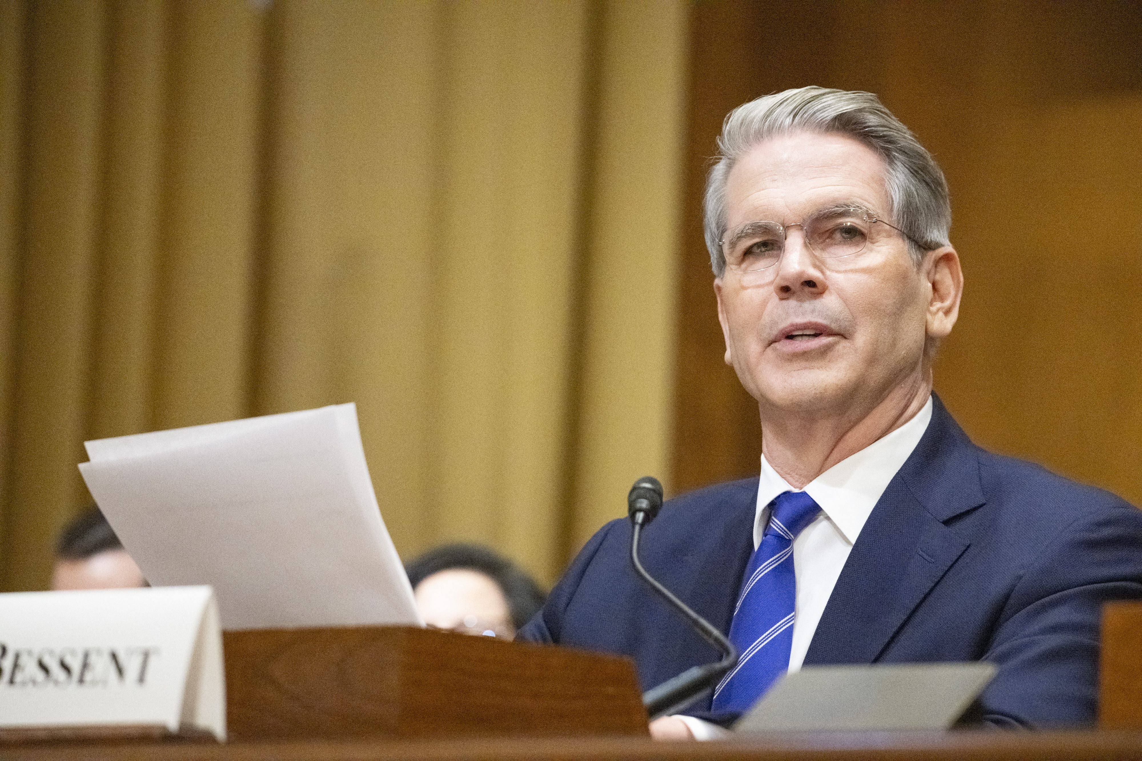 Les tarifs douaniers am&eacute;ricains mondiaux pourraient passer &agrave; 15% cette semaine