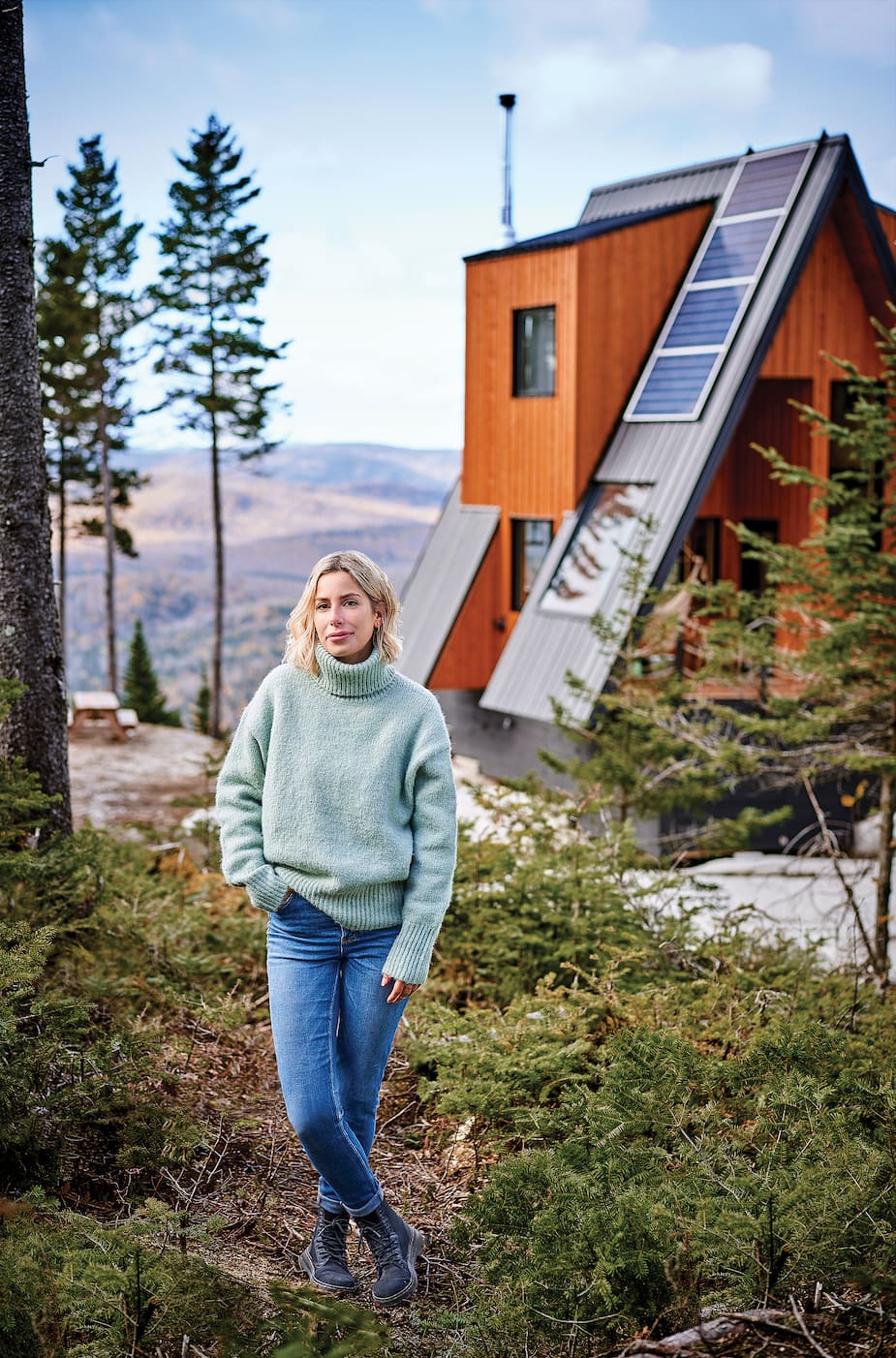 Dans sa nouvelle émission, Camille Charland Perez prouve que les mini-chalets n’ont rien à envier aux grands!