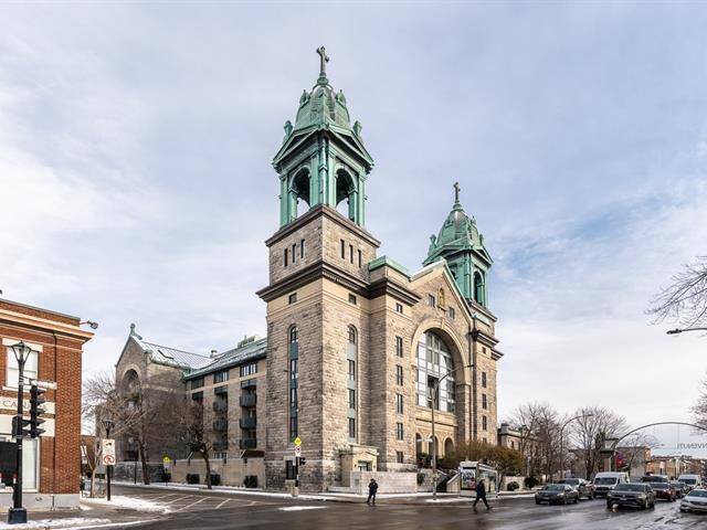 Ce condo dans une ancienne église est à vendre
