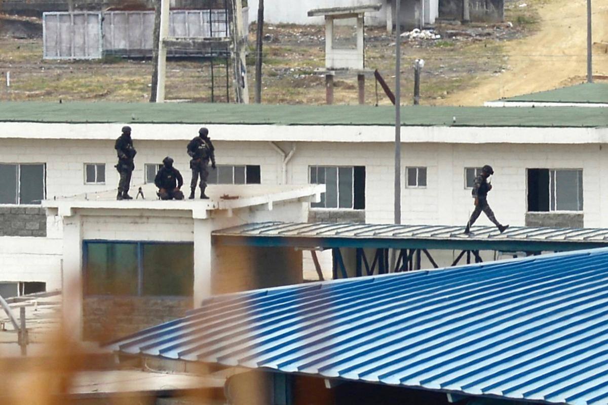 &Eacute;quateur: des policiers attaqu&eacute;s par balles dans la prison de Guayaquil