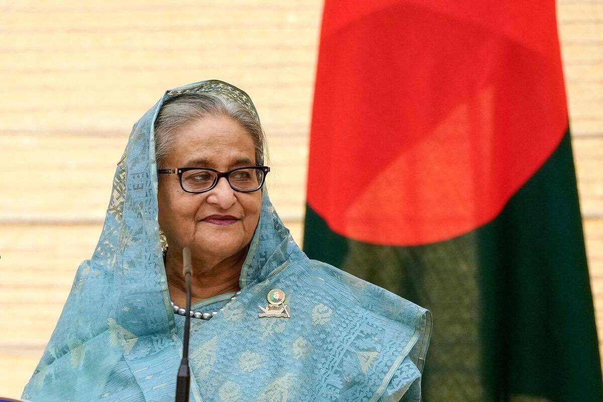 Bangladesh: la premi&egrave;re ministre en fuite, l&rsquo;arm&eacute;e forme un gouvernement