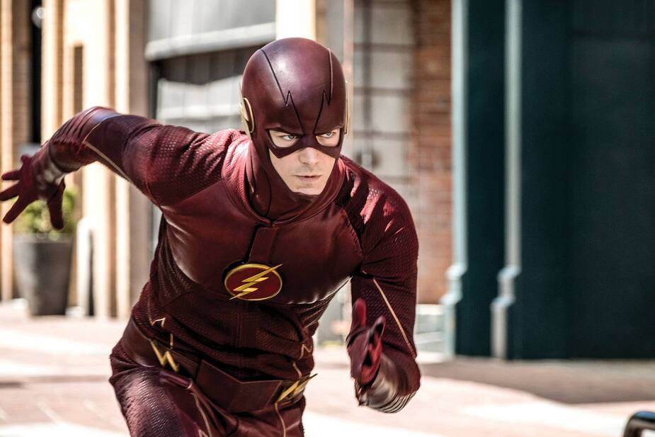 Afin de déjouer les sinistres plans d’un métahumain, Flash (Grant Gustin) aura besoin de l’aide d’une voyageuse venue du futur: sa propre fille, Nora (Jessica Parker Kennedy), alias XS.