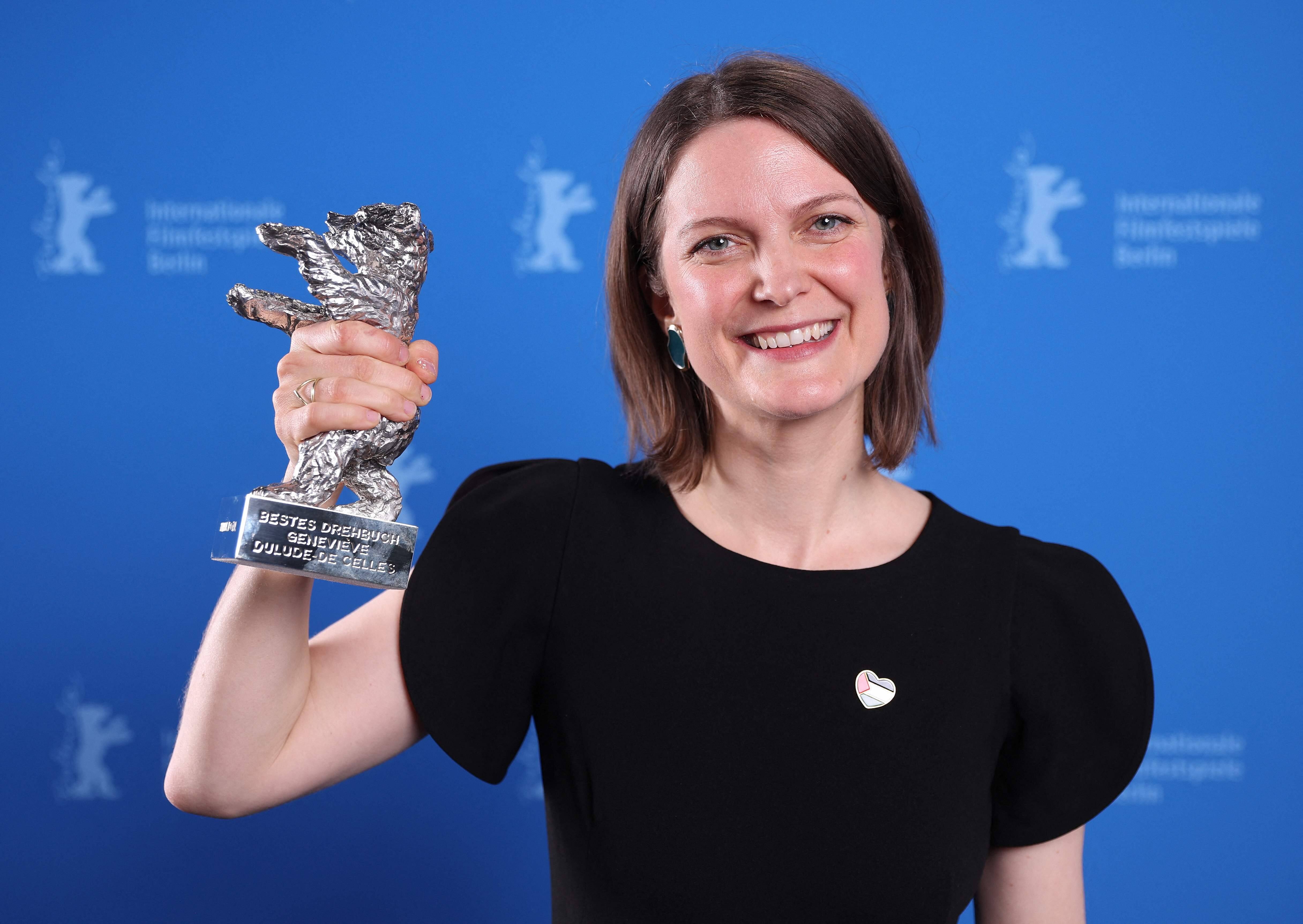 EN IMAGES | La Qu&eacute;b&eacute;coise Genevi&egrave;ve Dulude-De Celles d&eacute;croche l'Ours d'argent du meilleur sc&eacute;nario &agrave; la 76e Berlinale