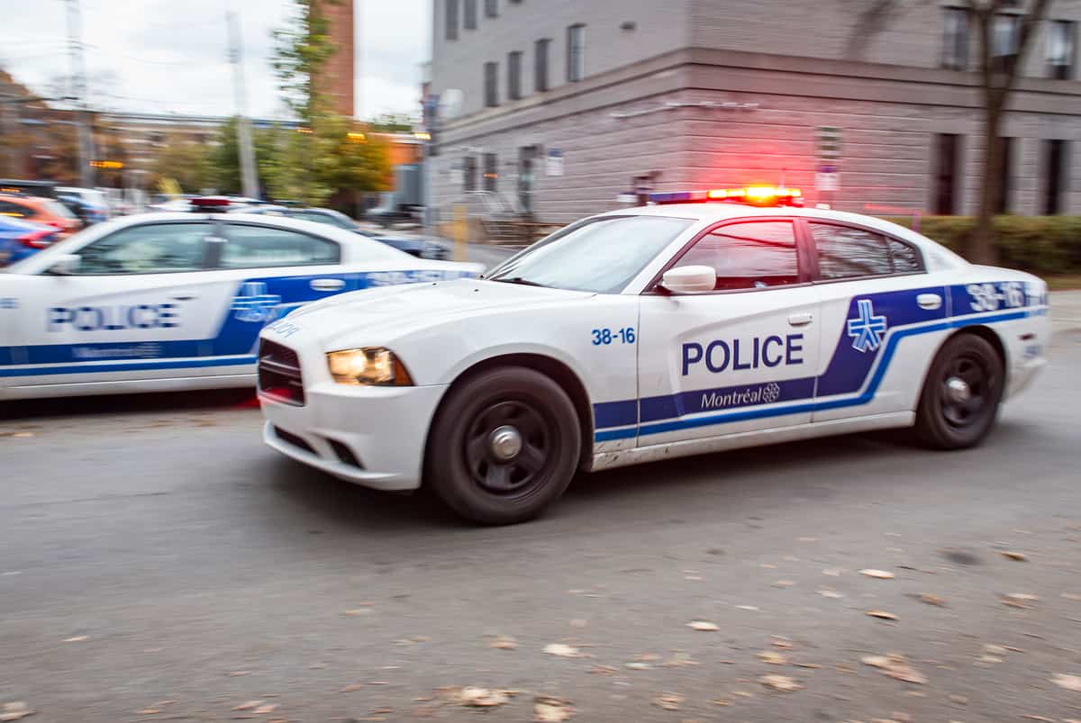 Un homme de 53 ans poignardé à Montréal: le suspect en fuite