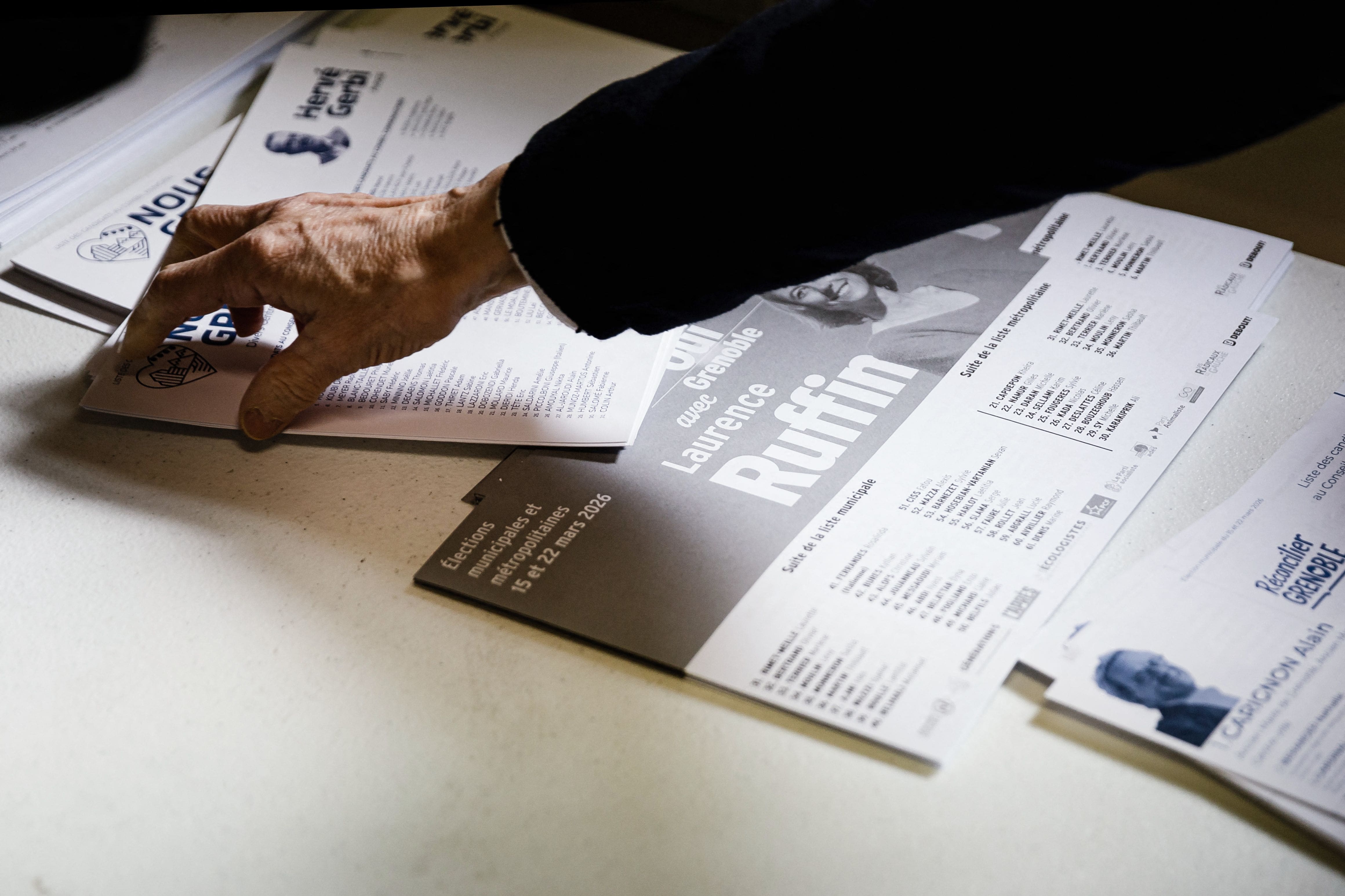 Premier tour des &eacute;lections municipales en France, &agrave; un an de la pr&eacute;sidentielle