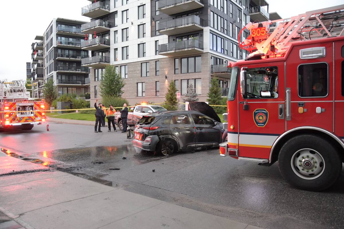 [EN IMAGES] Quebec Electric vehicle catches fire in underground