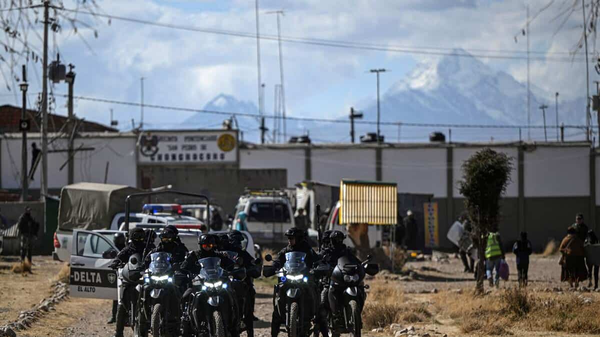 Bolivie: prisons de haute sécurité pour les trois chefs présumés du coup d'État manqué