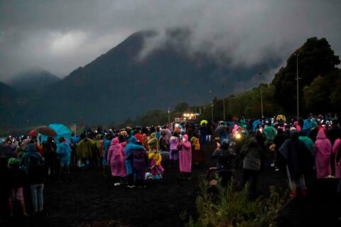 Eclipse solar total: el sur de Chile y Argentina cayeron en la oscuridad