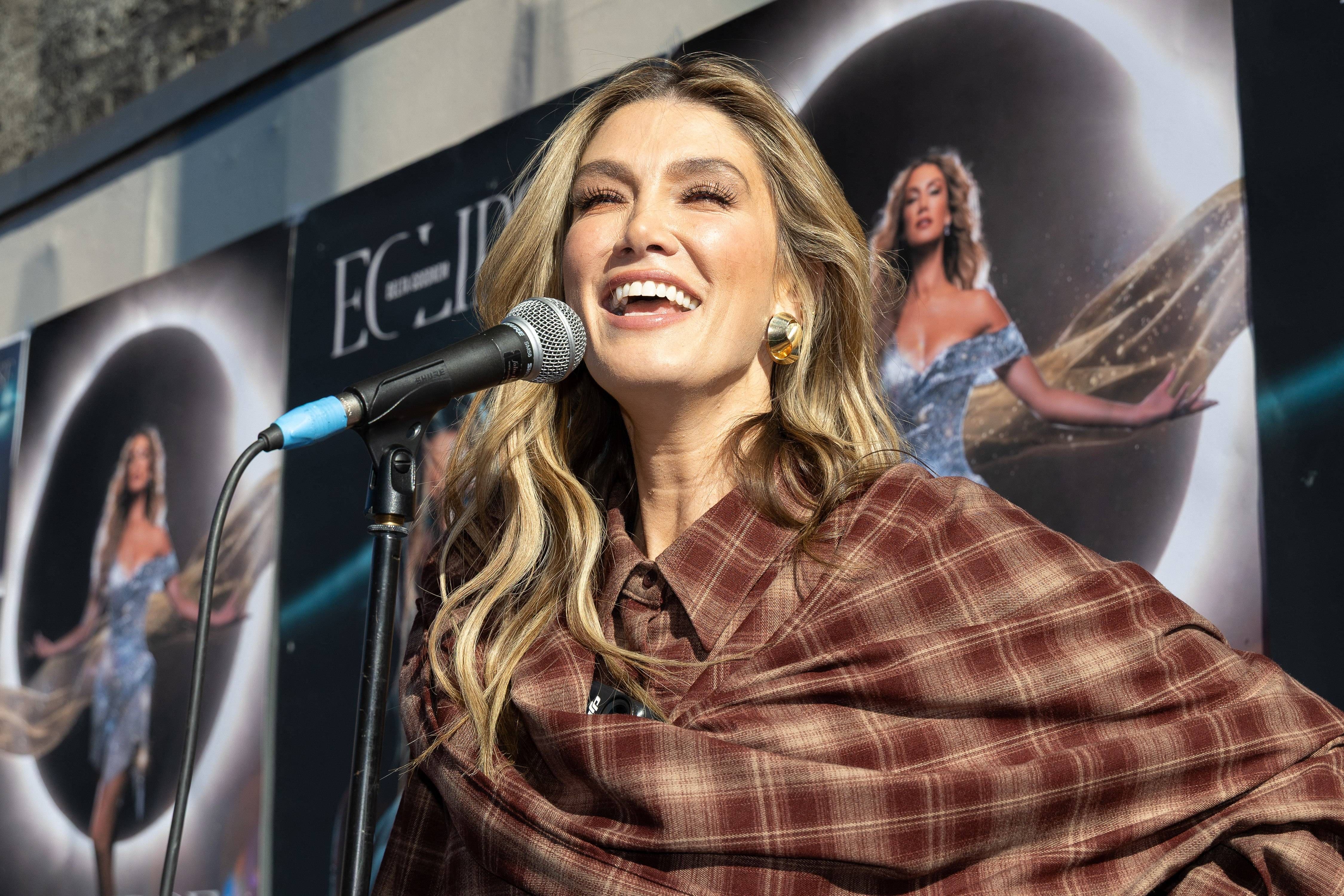 La chanteuse Delta Goodrem se souvient avoir «sauté de joie» en apprenant que Céline Dion allait enregistrer une de ses chansons
