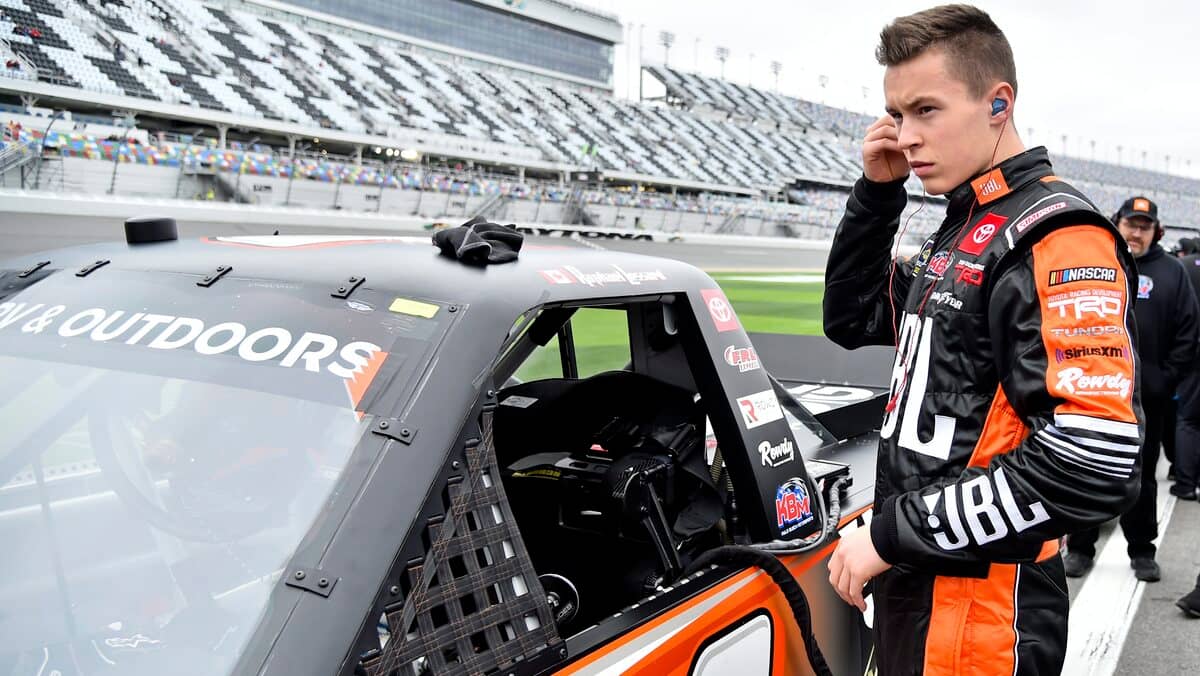 Stunod Racing Raphael Lessard Un volant à temps partiel pour Raphaël Lessard | JDM