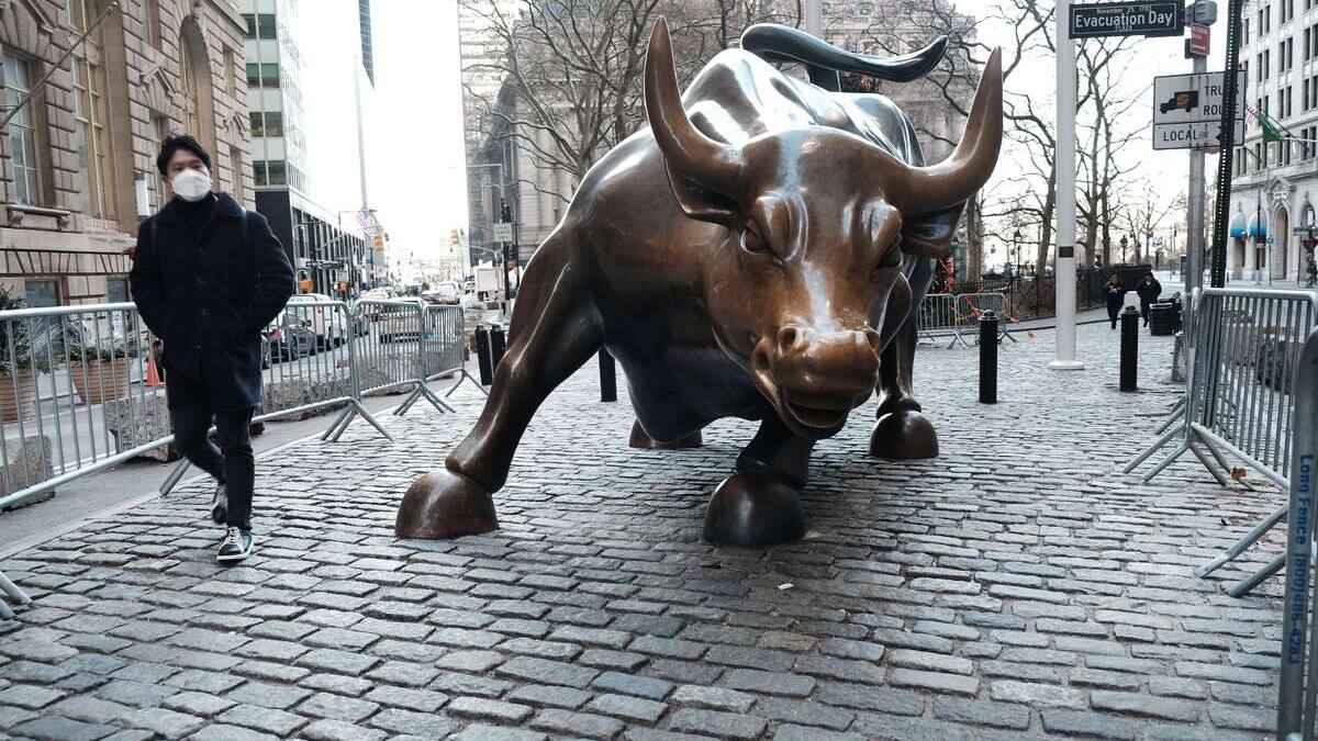 Wall Street termine en baisse, prisonnière de l'incertitude