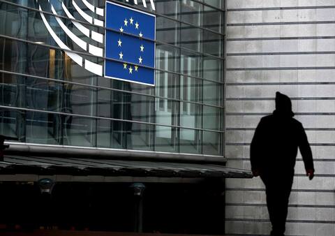 Escándalo de corrupción: el Parlamento Europeo destituye a Eva Kayli de su cargo de vicepresidenta