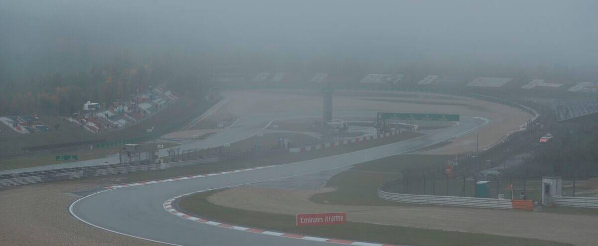 F1: Fog mingles with the game 1