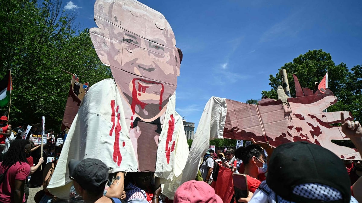 EN IMAGES | États-Unis: des milliers de manifestants propalestiniens contre Biden