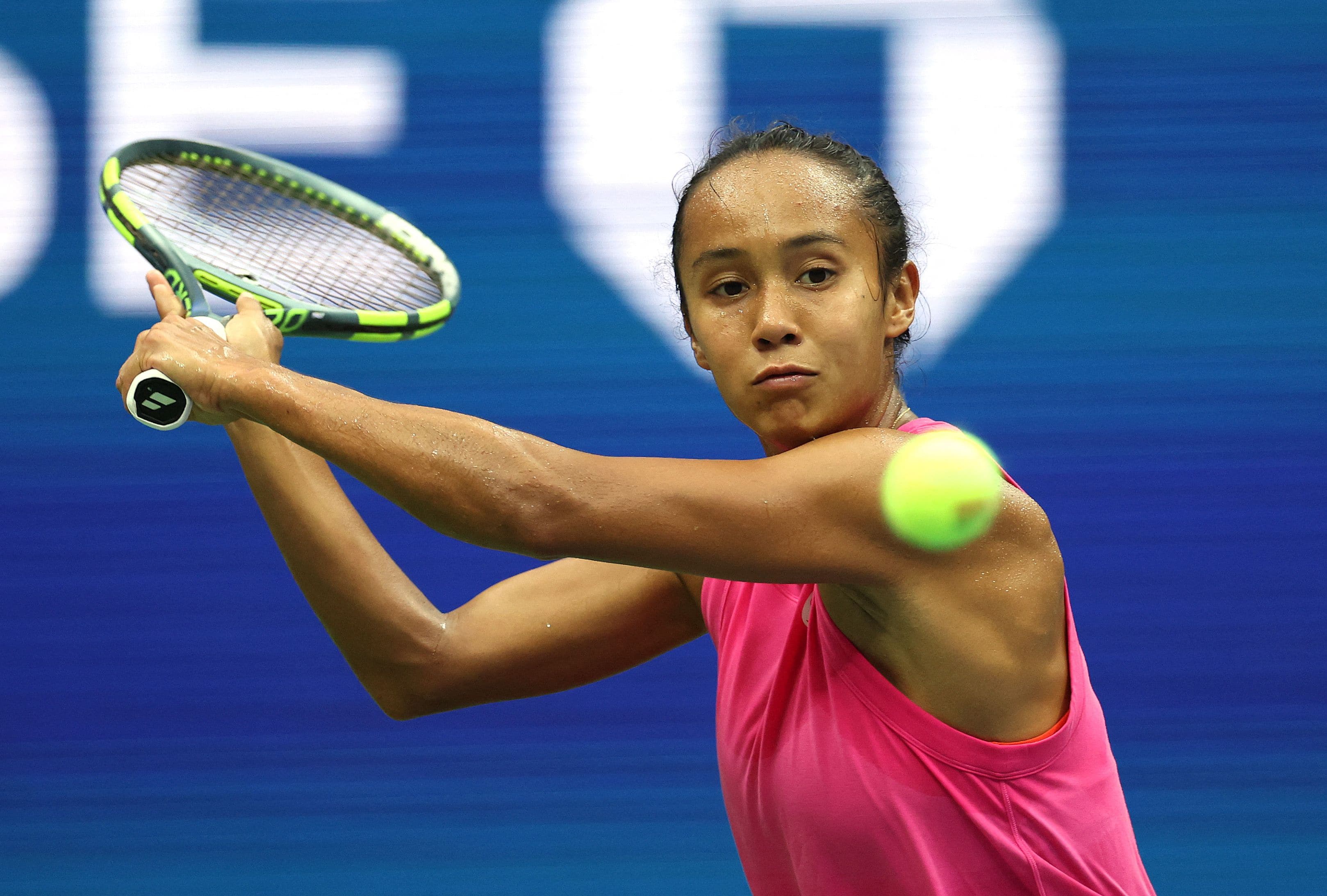 Leylah Fernandez veut jouer comme les sœurs Williams, alors elle travaille avec leur ancien entraîneur