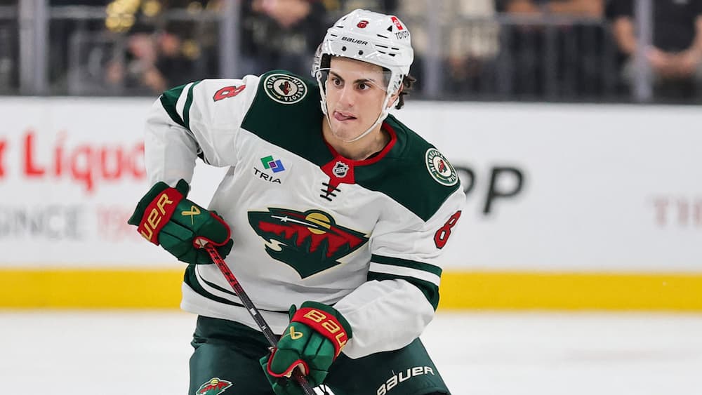 Zeev Buium est-il déjà en train de faire oublier Quinn Hughes?