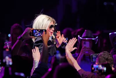 Shania Twain on fire, fit and entertaining