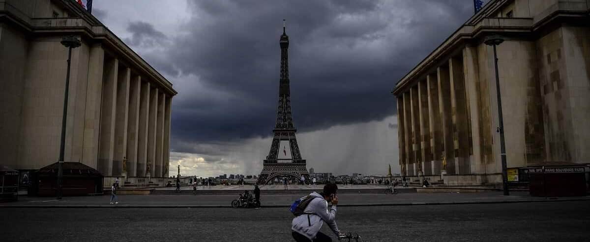 COVID-19: the state of health emergency restored in France from October 17 1