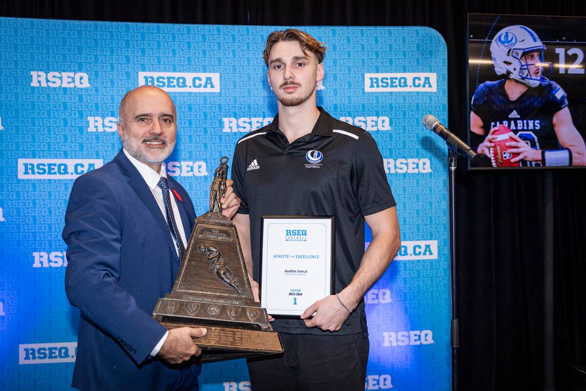 Prix majeurs du RSEQ le quartarrière Jonathan Sénécal remporte sans