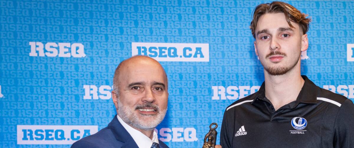Prix majeurs du RSEQ le quartarrière Jonathan Sénécal remporte sans