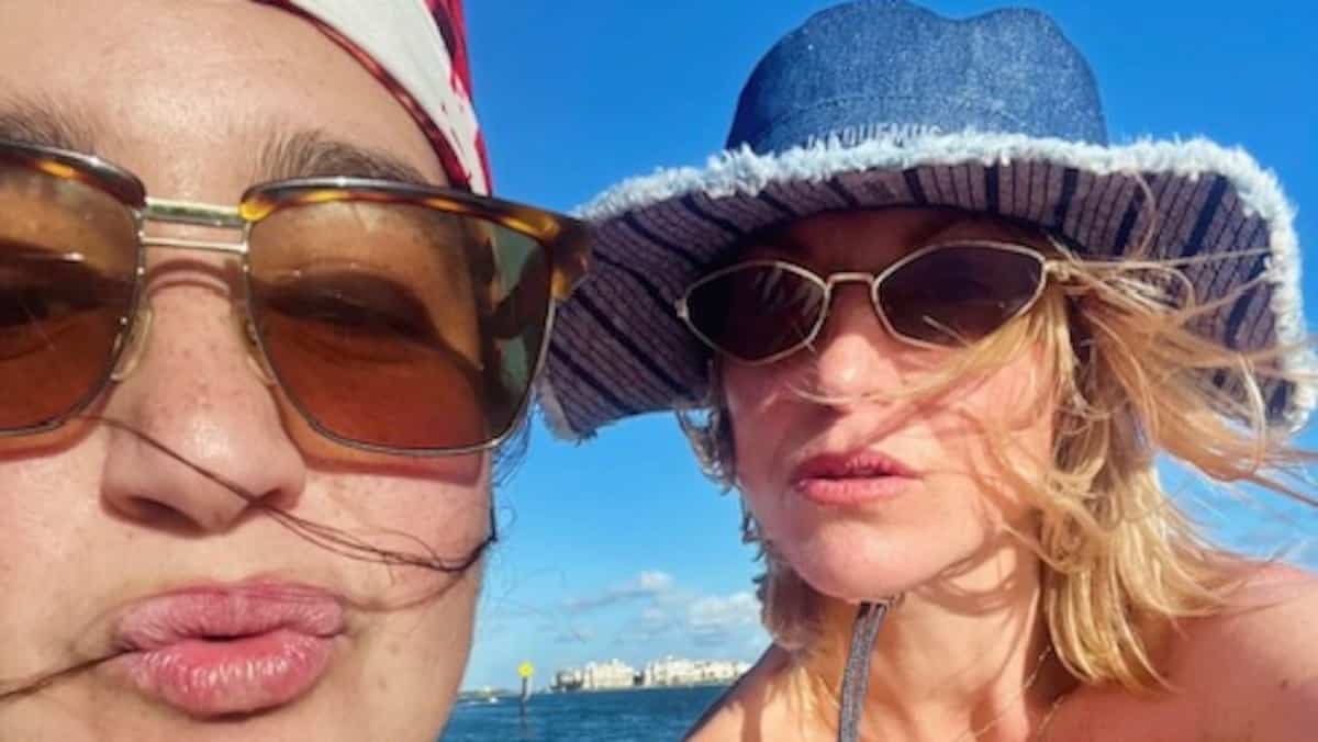 Mariana Mazza en voyage sous le soleil de Miami avec Emily Bégin et Véronique Claveau